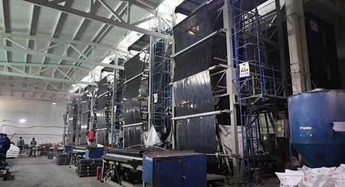 新疆阿勒泰市 農資企業(yè)開足馬力生產